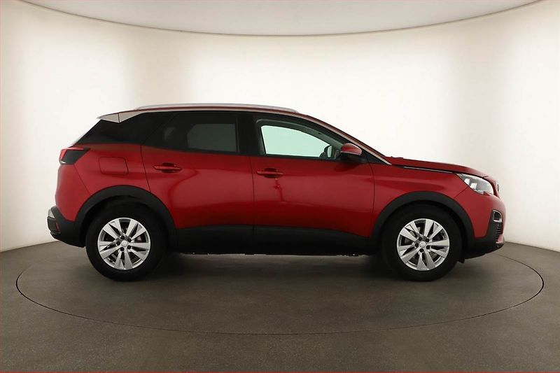 Peugeot 3008 (2019) 1.2 PureTech, Serv.kniha - fotka 6 z 20