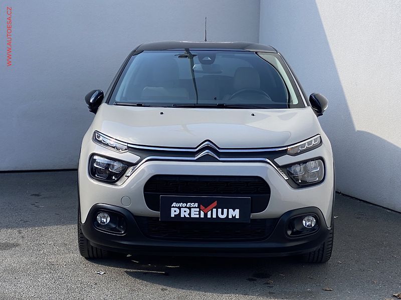 Citroën C3 (2022) 1.2 PT, Shine, LED, navi - fotka 2 z 19