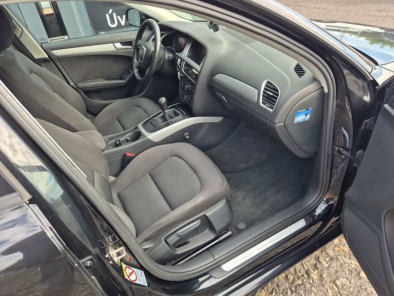Audi A4 2.0TDi 105kW, tažné, kombi, ČR - fotka 10 z 26
