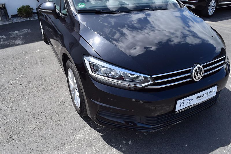 Volkswagen Touran (2016) 1.4TSI 110kw TAŽNÉ 7MÍST WEBAS - fotka 4 z 43