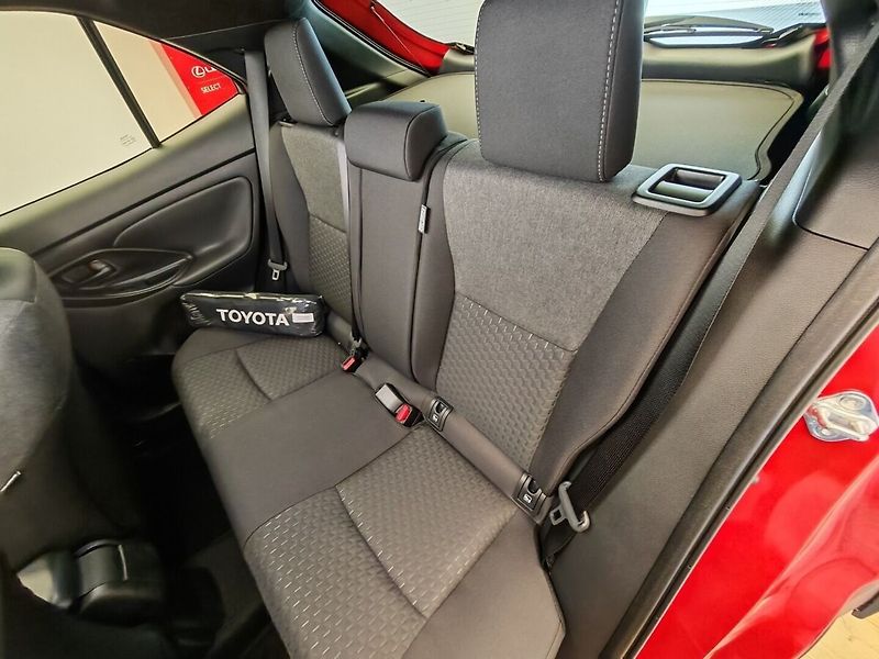 Toyota Yaris Cross 1.5 Hybrid 4x4 Style - fotka 19 z 41