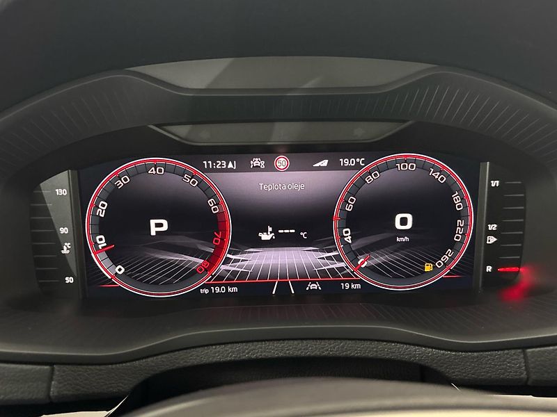 Škoda Karoq (2026) Sportline - fotka 17 z 36