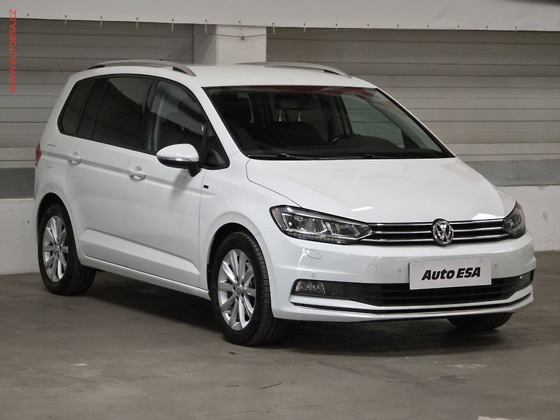 Volkswagen Touran (2018) 2.0 TDi, DSG, LED - fotografie inzerátu