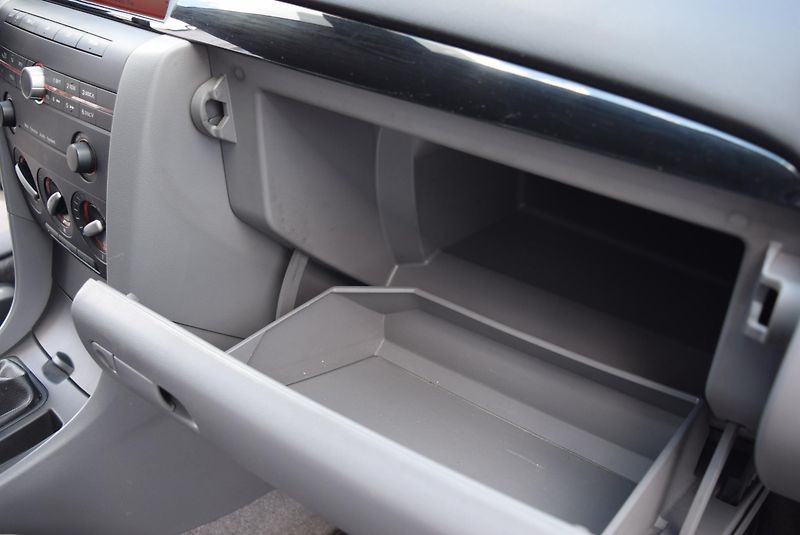 Mazda 3 (2007) 1.4 16v BK 62kw COMFORT 2x ALU - fotka 36 z 36