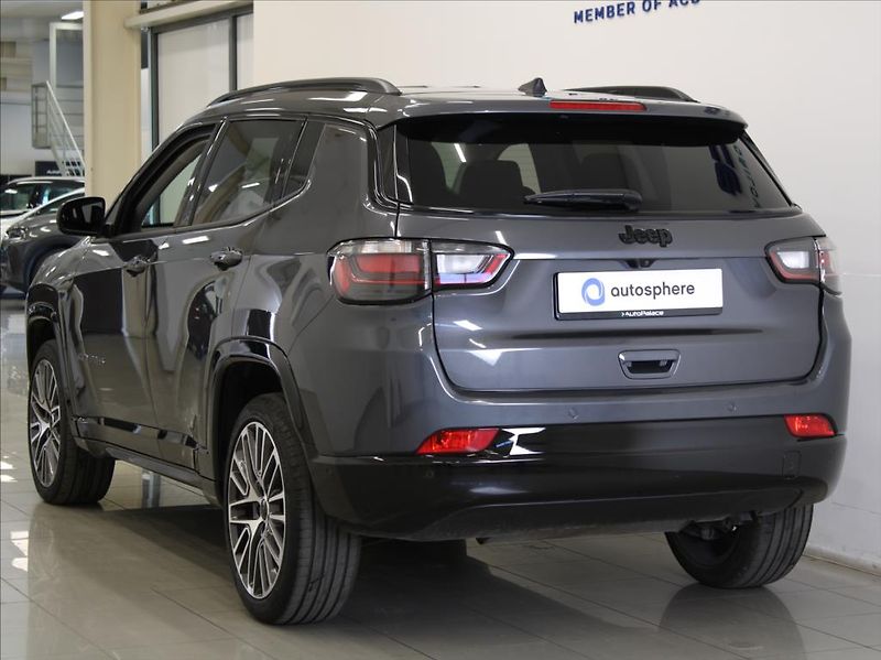 Jeep Compass 1,5 Turbo Hybrid Summit 30tkm. - fotka 3 z 23