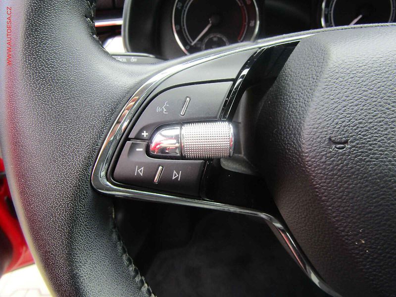 Škoda Scala (2023) 1.0 TSi, 2.maj,ČR, LED - fotka 17 z 18