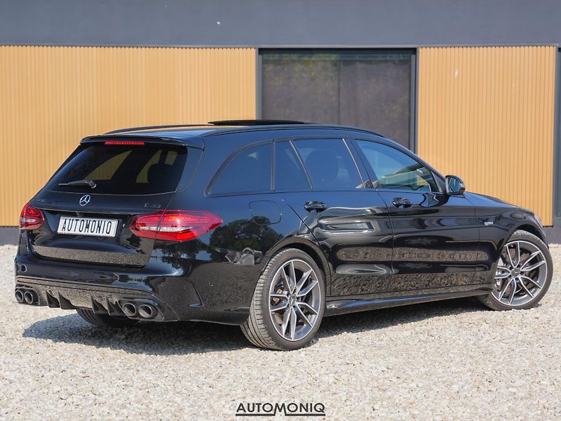 Mercedes-Benz Třídy C (2018) C 43 T AMG 4matic Pano, Multib - fotka 2 z 25