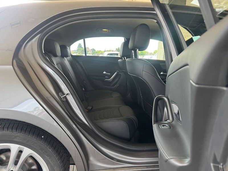 Mercedes-Benz Třídy A 200 - fotka 18 z 20