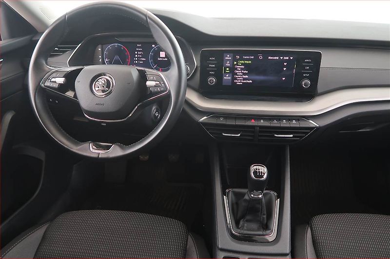 Škoda Octavia (2023) Ambition 2.0 TDI, ČR,1.maj - fotka 7 z 17