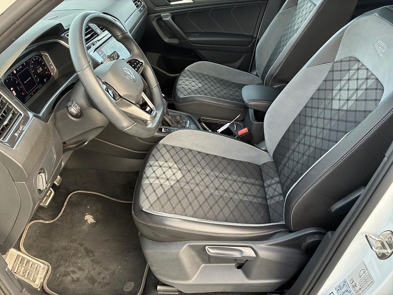 Volkswagen Tiguan (2022) R-LINE 2.0TSI 140kW 4x4 TAŽNÉ  - fotka 7 z 11