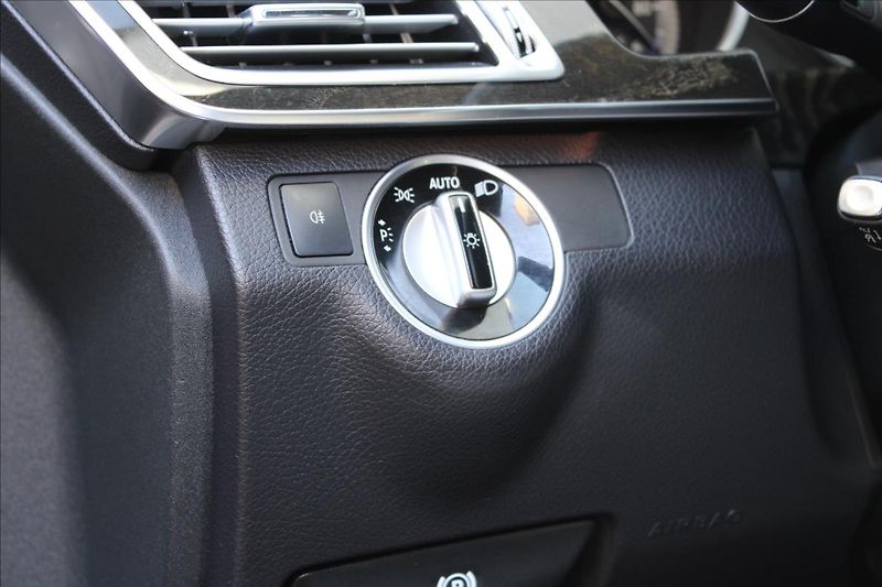 Mercedes-Benz Třídy E 350CDI 4M/ACC/KEYLESS/DPH - fotka 15 z 46