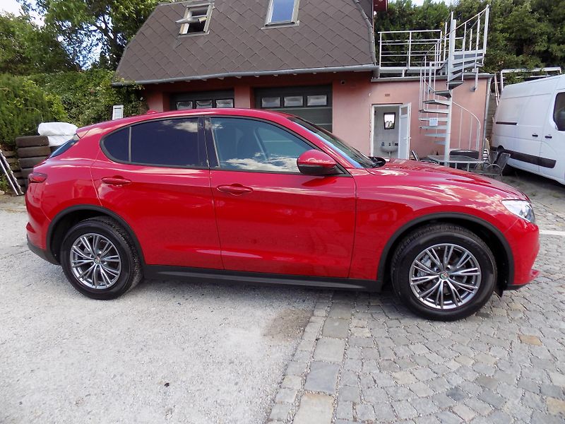Alfa Romeo Stelvio 2,2 JTD 140 KW Q4 - fotka 7 z 40