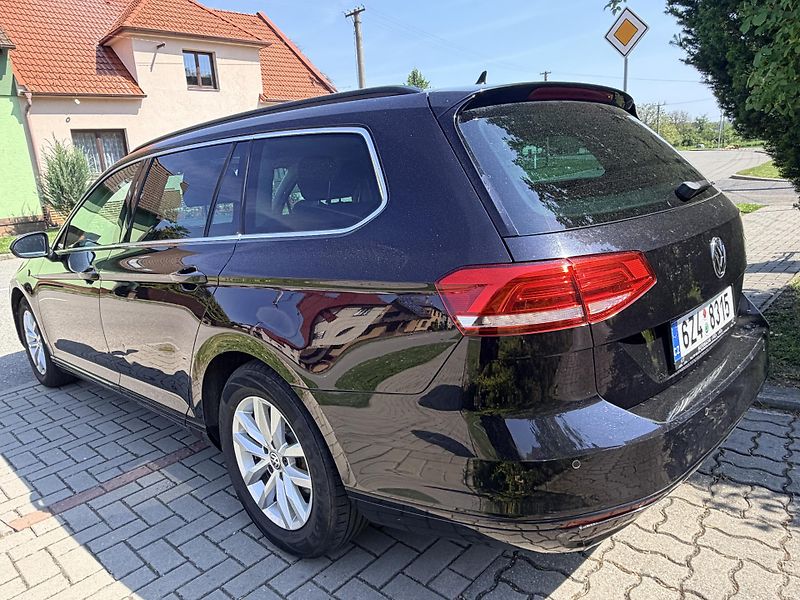 Volkswagen Passat 2.0TDI 110KW MANUAL PANORAMA - fotka 3 z 44