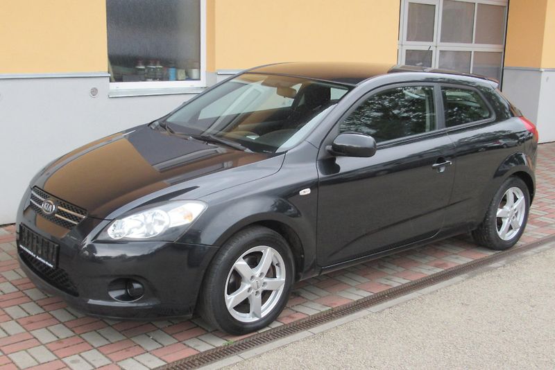 Kia Ceed 1.4i CVVT KLIMA SADA KOL - fotka 4 z 18