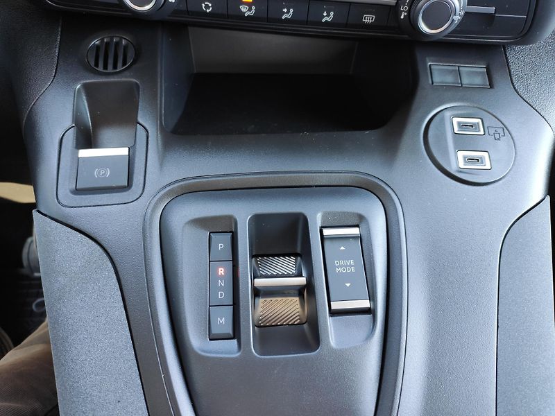 Peugeot Rifter (2025) ALLURE 1.5 HDI AUT 130k - fotka 16 z 23