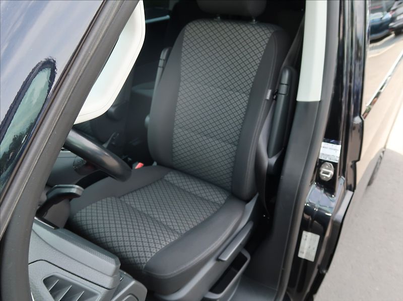 Volkswagen Multivan 2,0 TDi,110kW,7míst,4x4,DSG,DP - fotka 10 z 34
