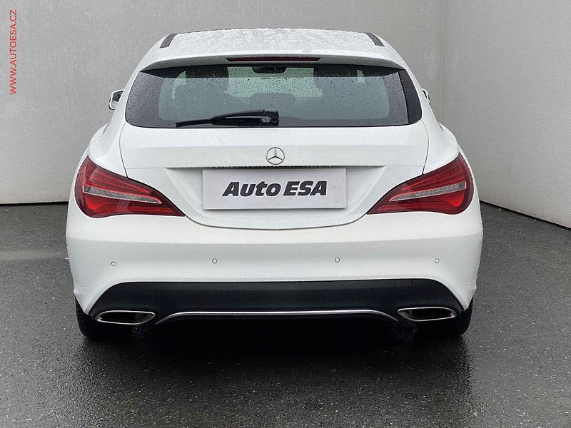 Mercedes-Benz CLA (2018) 1.6 CLA180, AT, LED, panor - fotka 5 z 20