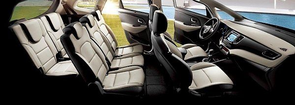 Kia Carens.