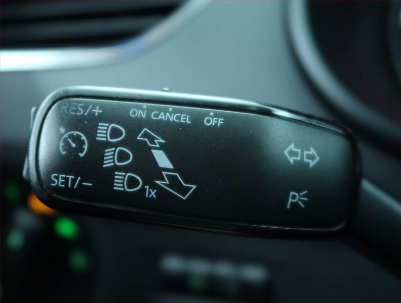 Škoda Octavia (2014) Ambition 1.6 TDI, Navi - fotka 16 z 18