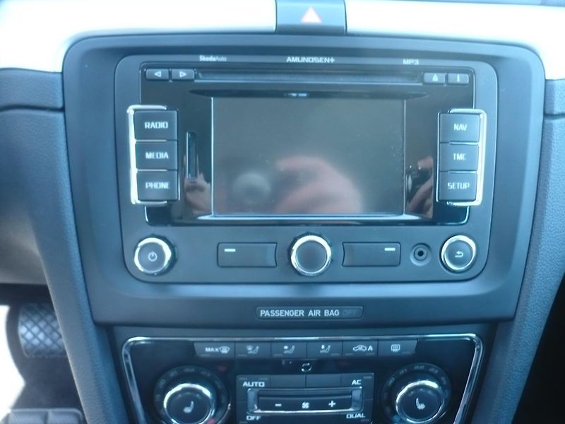 Škoda Superb 2.0TDI 103Kw Serviska DSG Klim - fotka 12 z 29