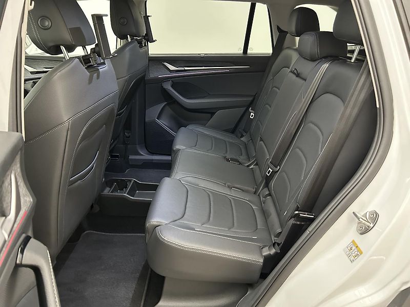 Škoda Kodiaq 2.0 TSI 4x4 EXLUSIVE SELECTION - fotka 24 z 29