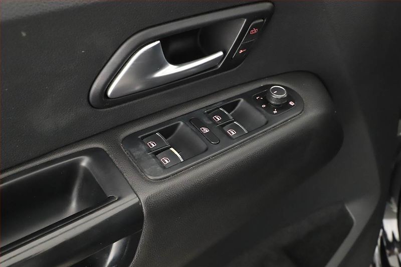 Volkswagen Amarok (2017) Aventura V6 3.0 TDI, 4X4 - fotka 9 z 16