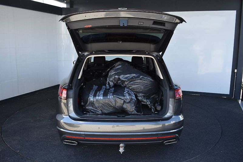 Volkswagen Touareg (2023) 3.0TDI 210kW, LED Matrix, tažn - fotka 10 z 28