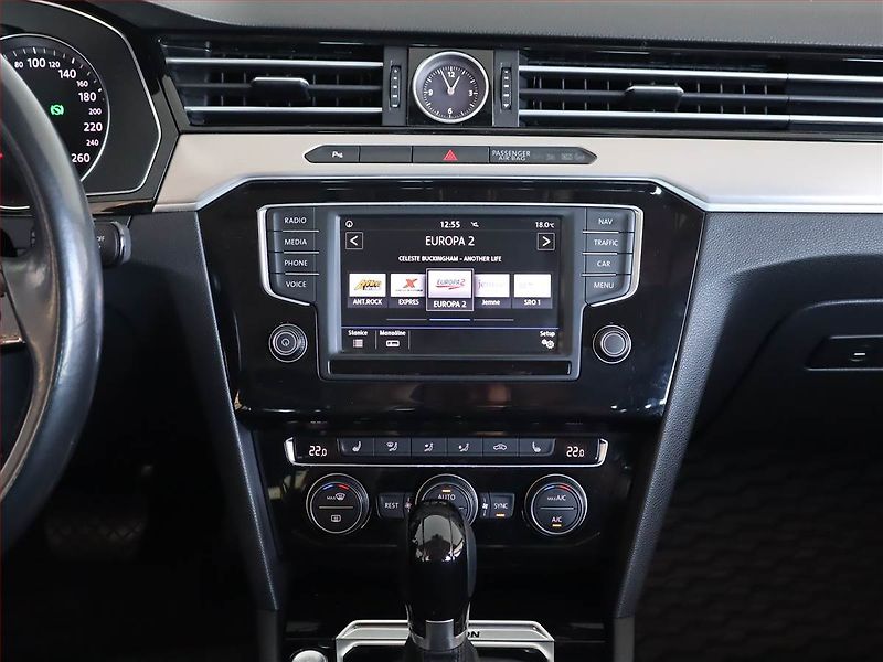 Volkswagen Passat (2017) 2.0 TDI, 4X4, Automat - fotka 12 z 25