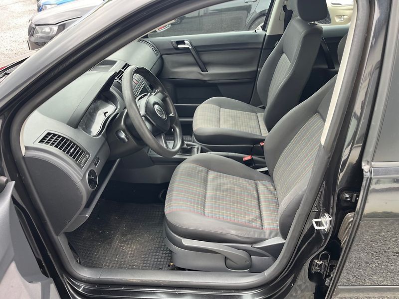 Volkswagen Polo (2006) 1.2 i - fotka 7 z 14