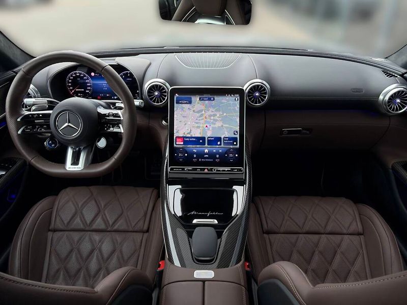 Mercedes-Benz AMG GT (2025) AMG 63 4MATIC+ Kupé MANUFAKTUR - fotka 12 z 29