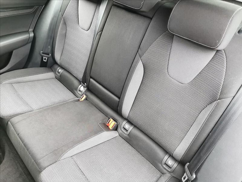Škoda Octavia IV 2.0 TDI Ambition/Matrix - fotka 17 z 20