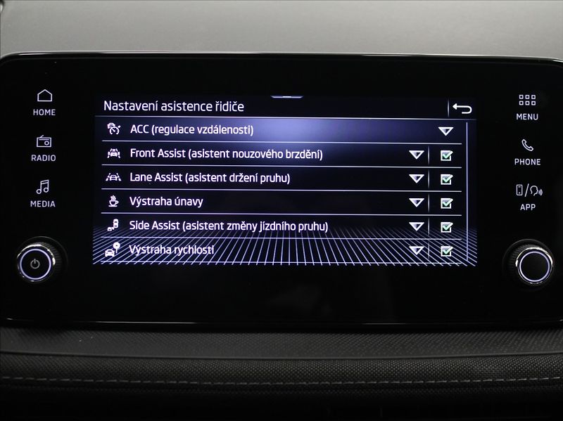 Škoda Fabia 1,0 TSi 85kW Selection 5L.Zár - fotka 12 z 22