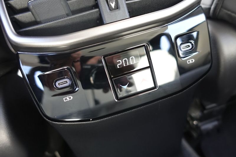 Lexus RX 450h plus RX450h+ Executive Plus - fotka 26 z 37