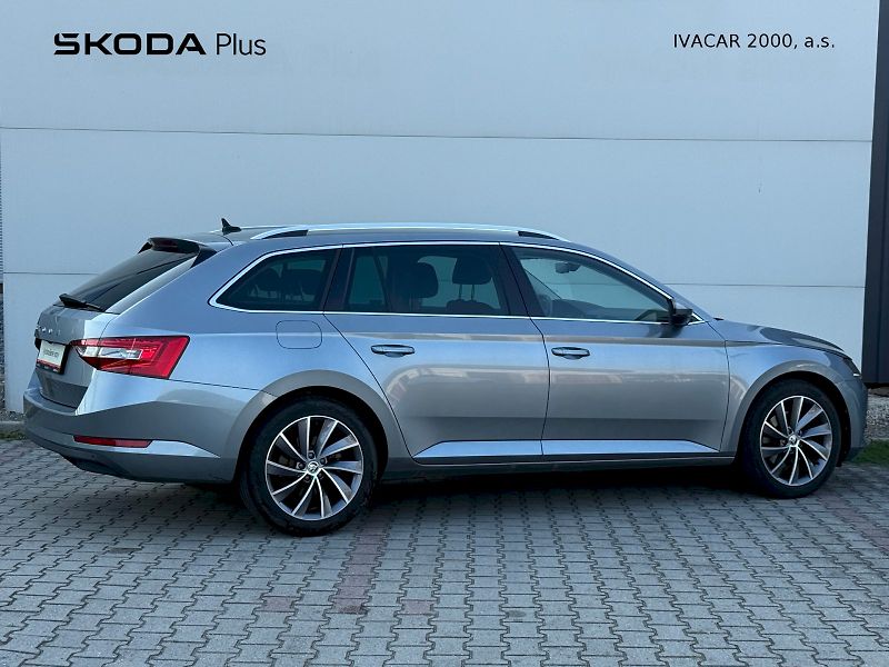 Škoda Superb (2021) Combi 2.0 TDI 110 kW DSG Style - fotka 2 z 25