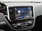Peugeot 2008 (2018) 1.2 PureTech, ČR,1.maj - náhled 18