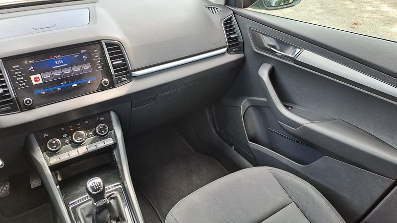 Škoda Karoq 1.6TDi Elegance NAVI - fotka 16 z 29
