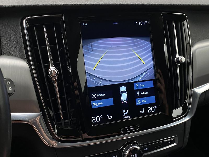 Volvo V90 D4 AWD MOMENTUM AUT  - fotka 45 z 48