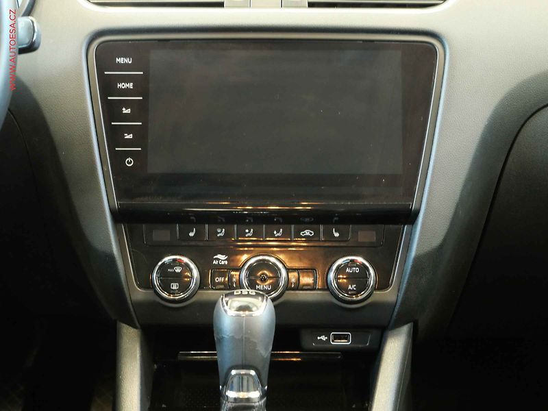 Škoda Octavia (2019) 1.6 TDi, Style, DSG, navi - fotka 13 z 23