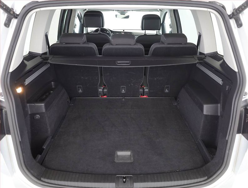 Volkswagen Touran (2022) Active 2.0 TDI, Automat - fotka 17 z 18