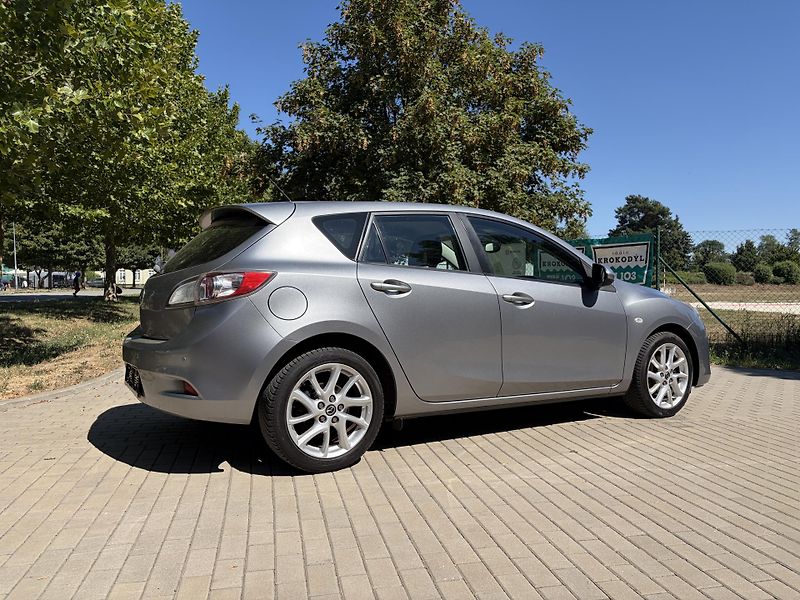 Mazda 3 1.6 Edition - fotka 12 z 31