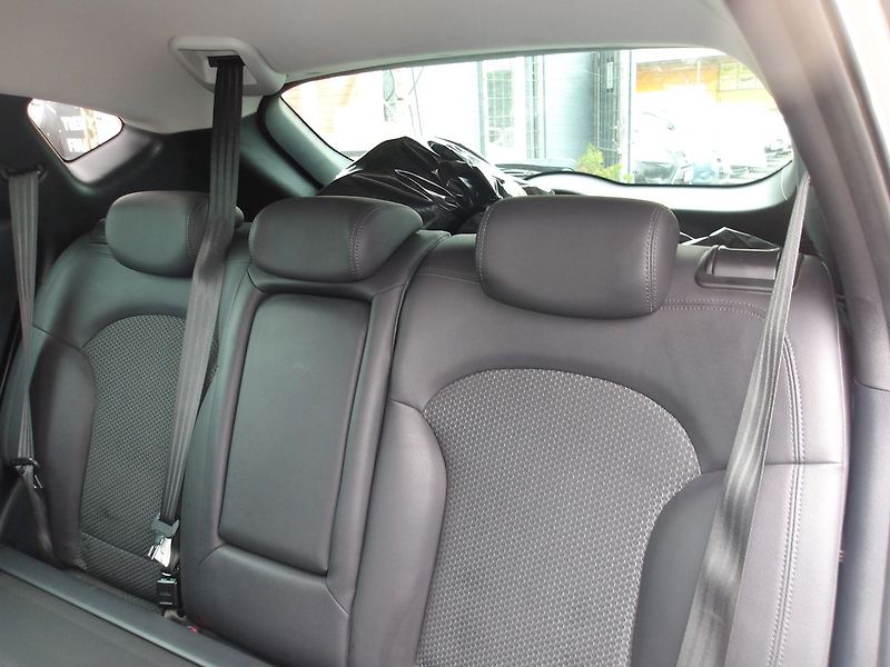 Hyundai ix35 2,0GDi 1.MAJ.! NAJ.94000 km !! - fotka 18 z 39