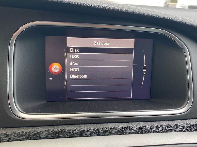 Volvo V40 - fotka 19 z 28