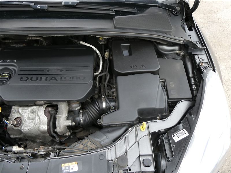Ford Focus 1,5 Duratorq TDCI 95k kombi - fotka 33 z 38