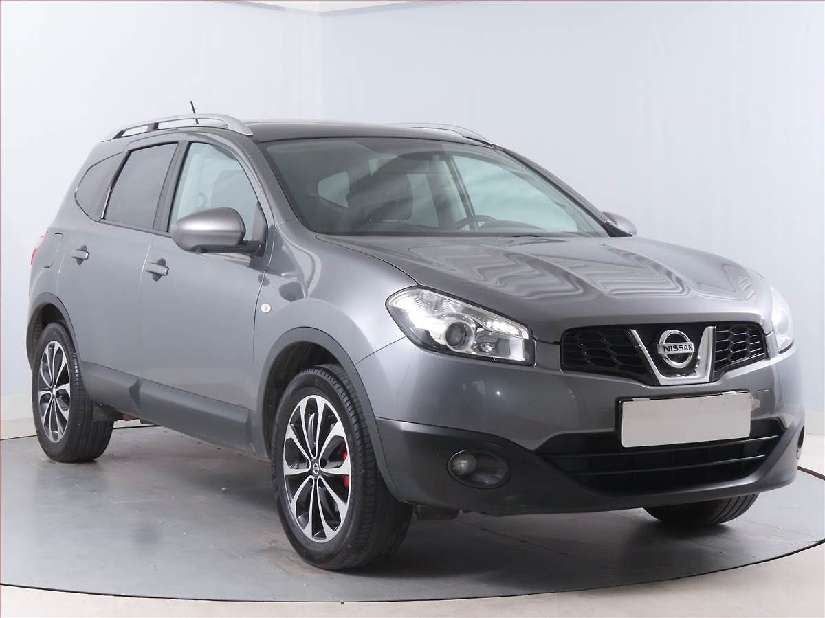 Nissan Qashqai 1.6 i, 7 míst, Navi