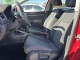 Volkswagen Golf (2009) 1.4i, 1.maj, AC - náhled 9