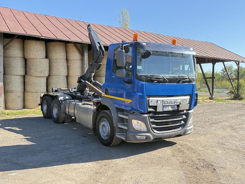 DAF CF (2016) 410 6x4 HÁKOVÝ NOSIČ - fotka 7 z 14