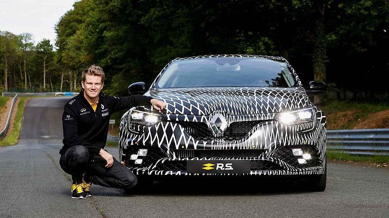 Maskovaný prototyp Renaultu Mégane R.S..