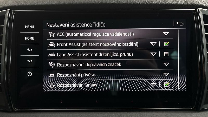 Škoda Karoq 2.0 TDI DSG 4x4 Sportline Excl - fotka 26 z 32