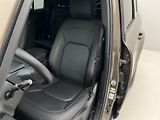 Land Rover Defender D300 AWD X-DYNAMIC SE AUT CZ - náhled 16