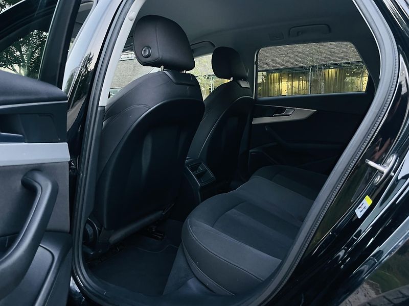 Audi A4 1.4TFSI MAN 1MAJITEL TAŽNÉ LED - fotka 31 z 44